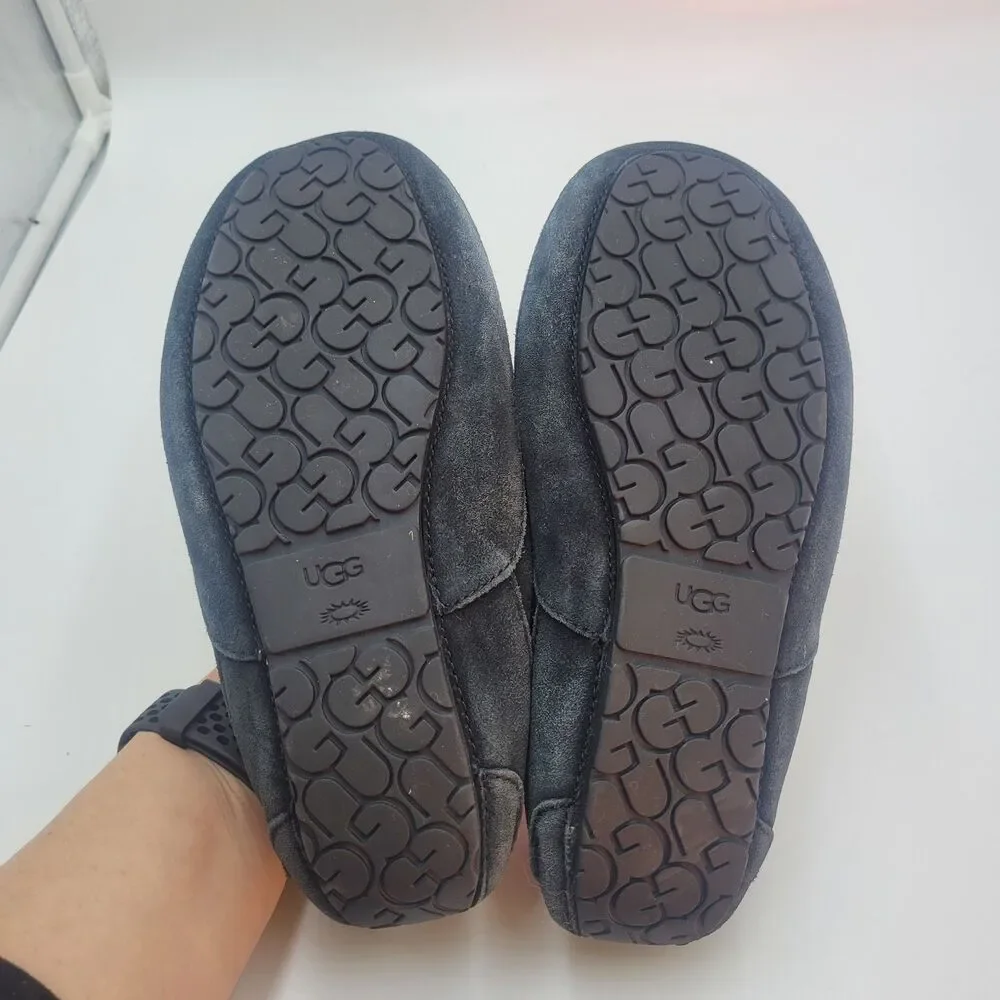 UGG Kids Black Suede Leather Ascot Slippers Size 3 Sherpa Lined Loungewear Cozy